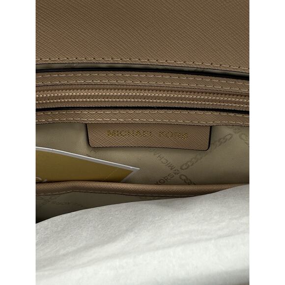 Michael Kors Jet Set Medium Tote Oyster Beige Leather Shoulder Bag NWT $228 - Picture 8 of 11